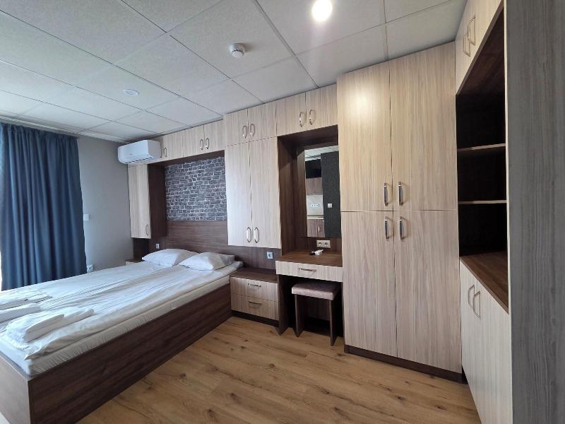 City Hotel image