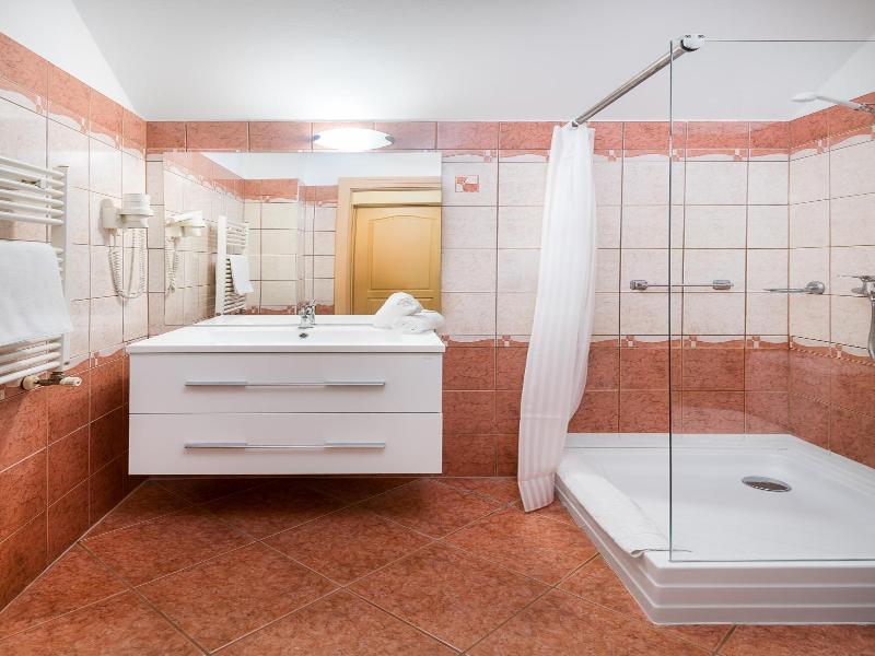 Platan Hotel image