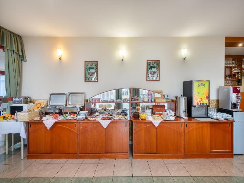 Platan Hotel image