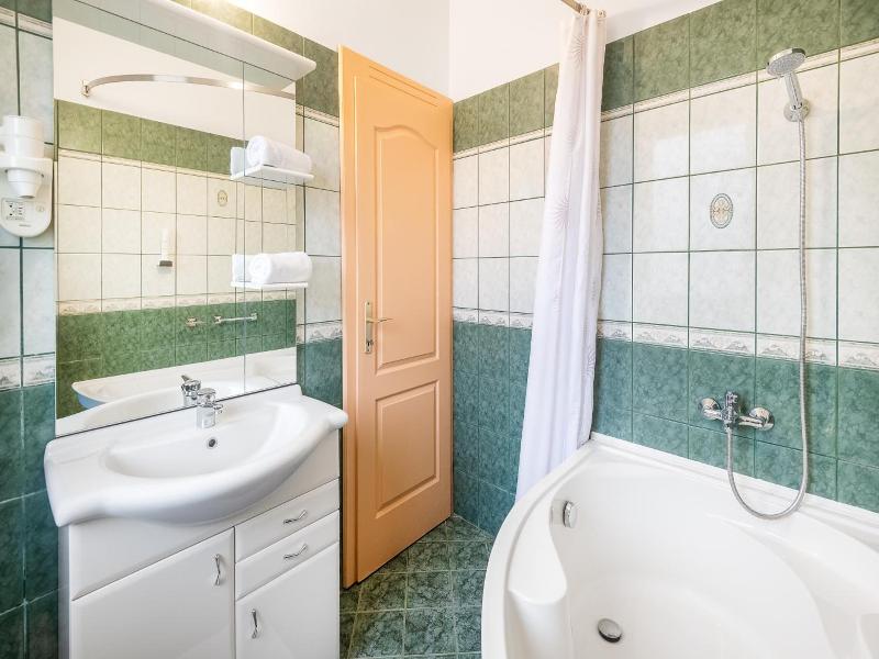 Platan Hotel image