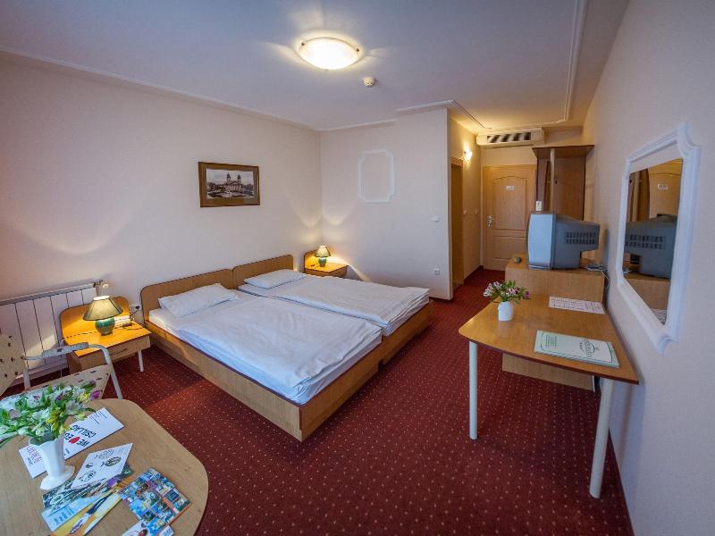 Platan Hotel image