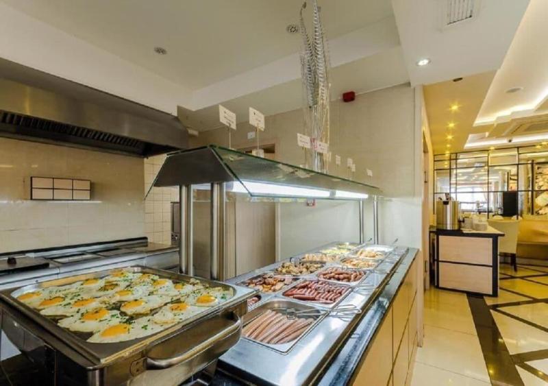 Hotel Aurum Family image