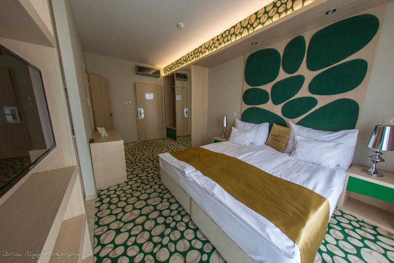 Hotel Aurum Family image