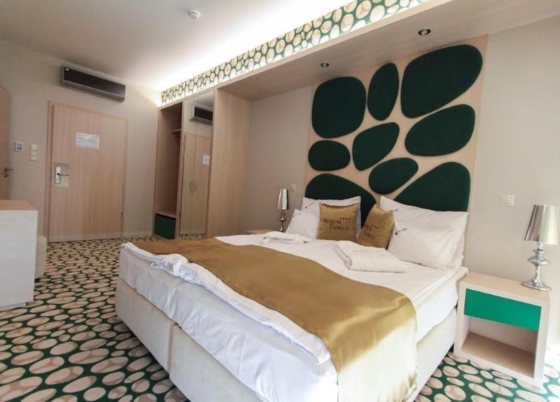 Hotel Aurum Family image