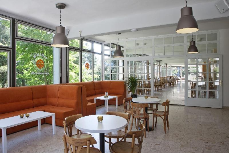 Holiday Hotel Csopak image