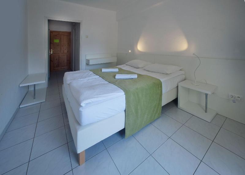 Holiday Hotel Csopak image