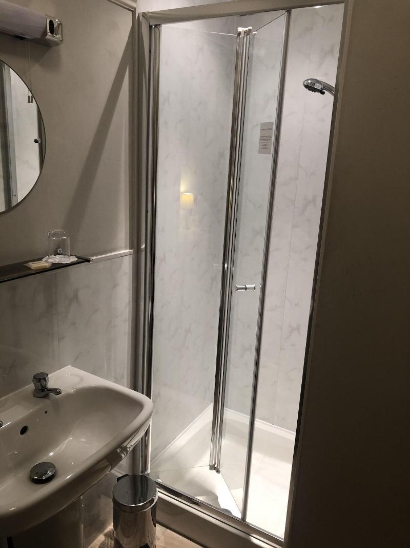 Burton Lodge Guest House image