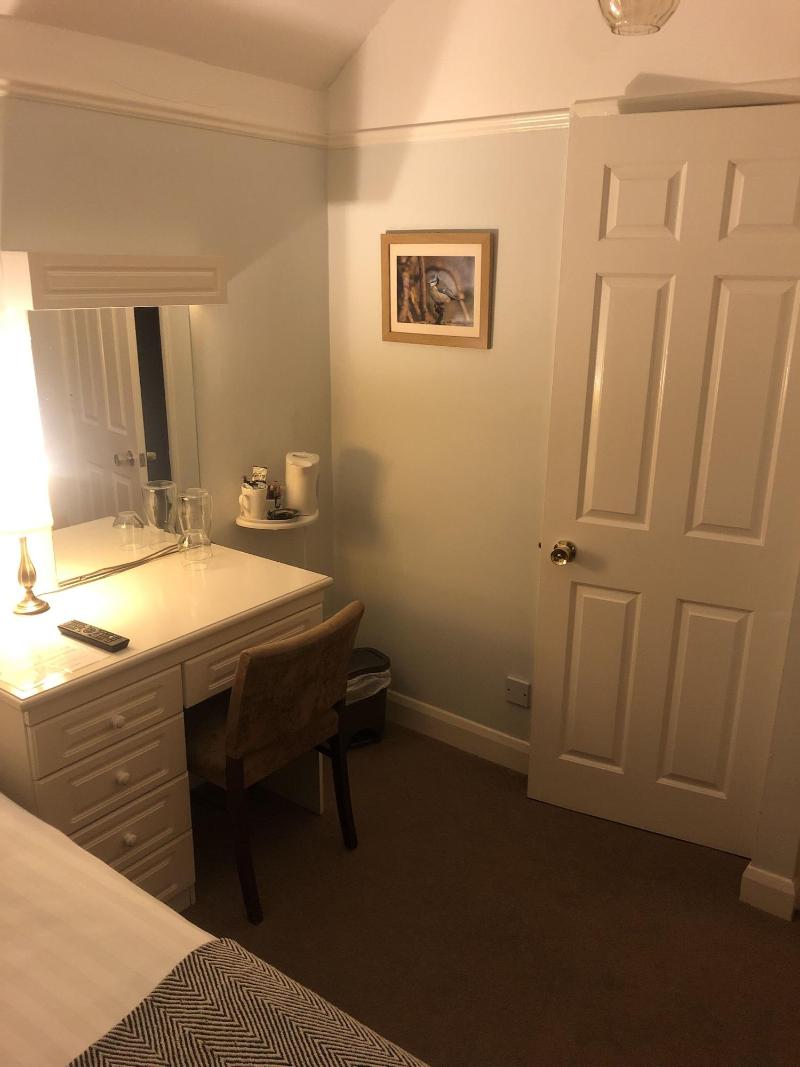 Burton Lodge Guest House image