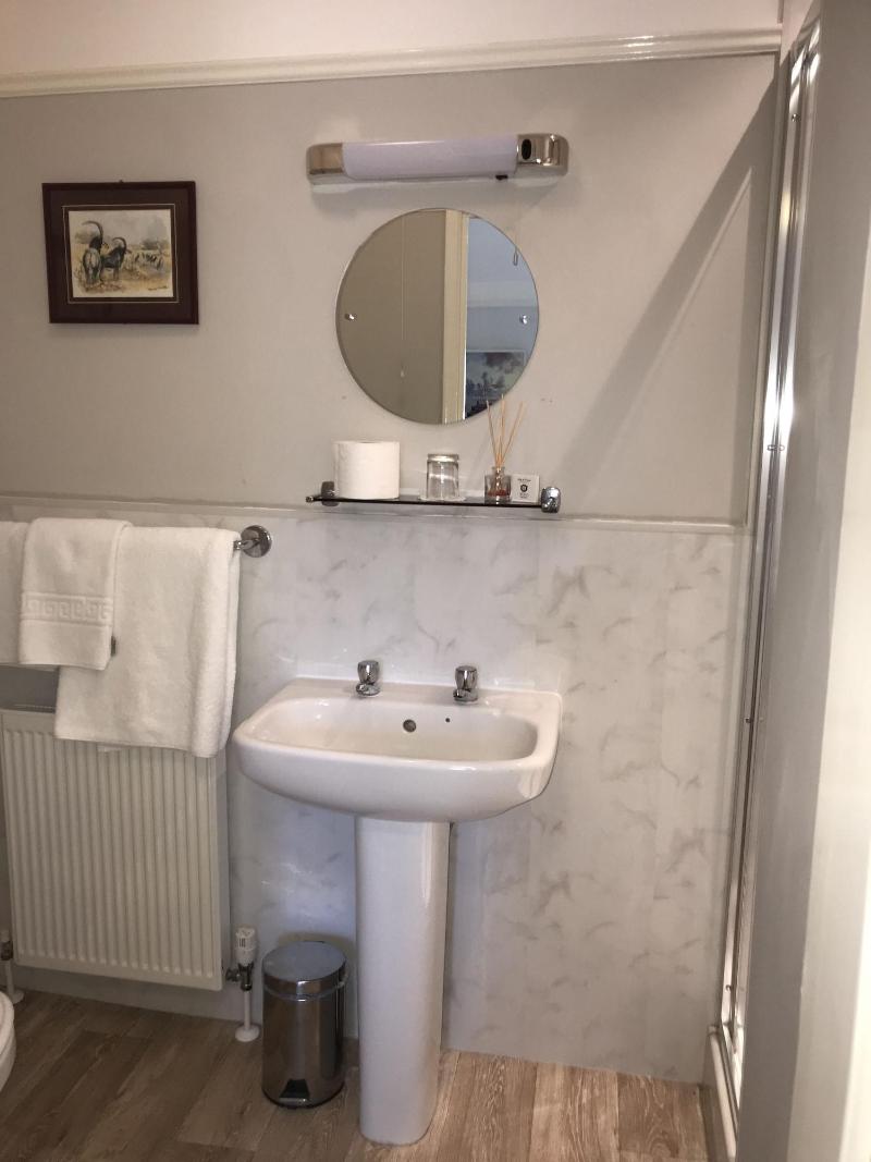 Burton Lodge Guest House image