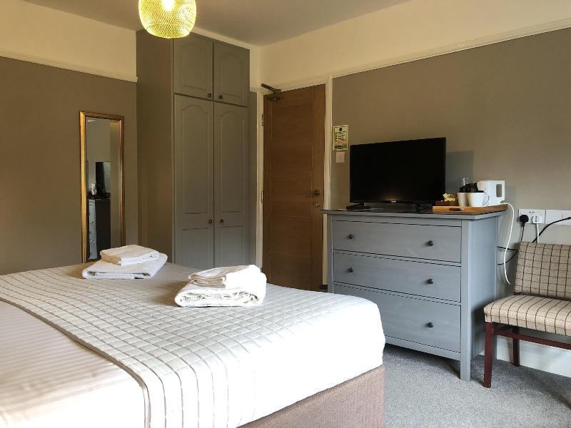 Burton Lodge Guest House image