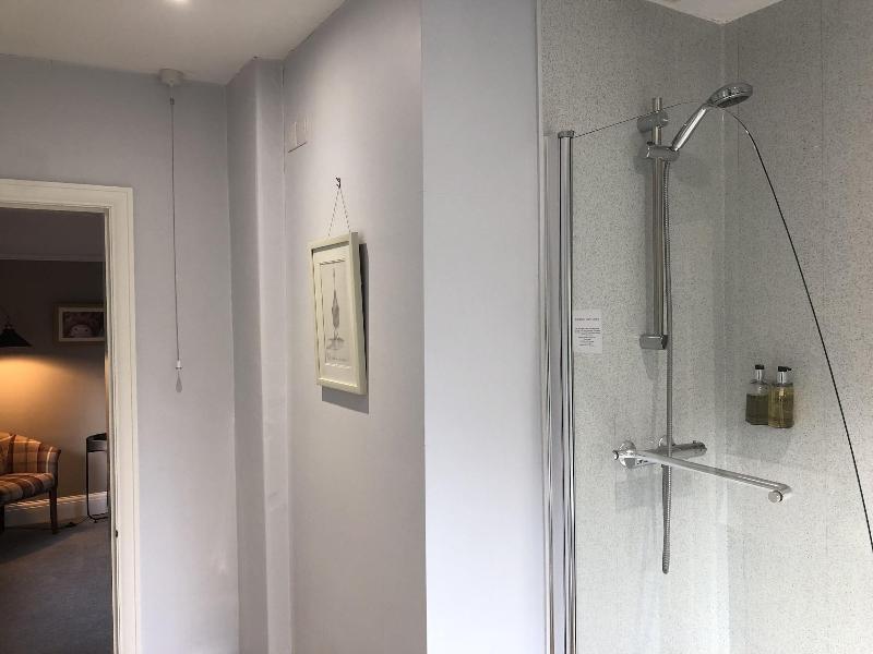 Burton Lodge Guest House image