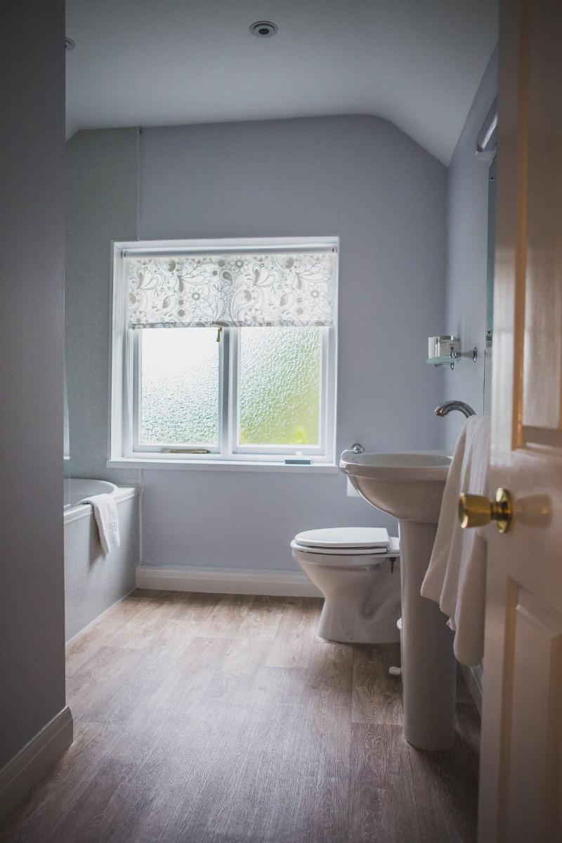 Burton Lodge Guest House image