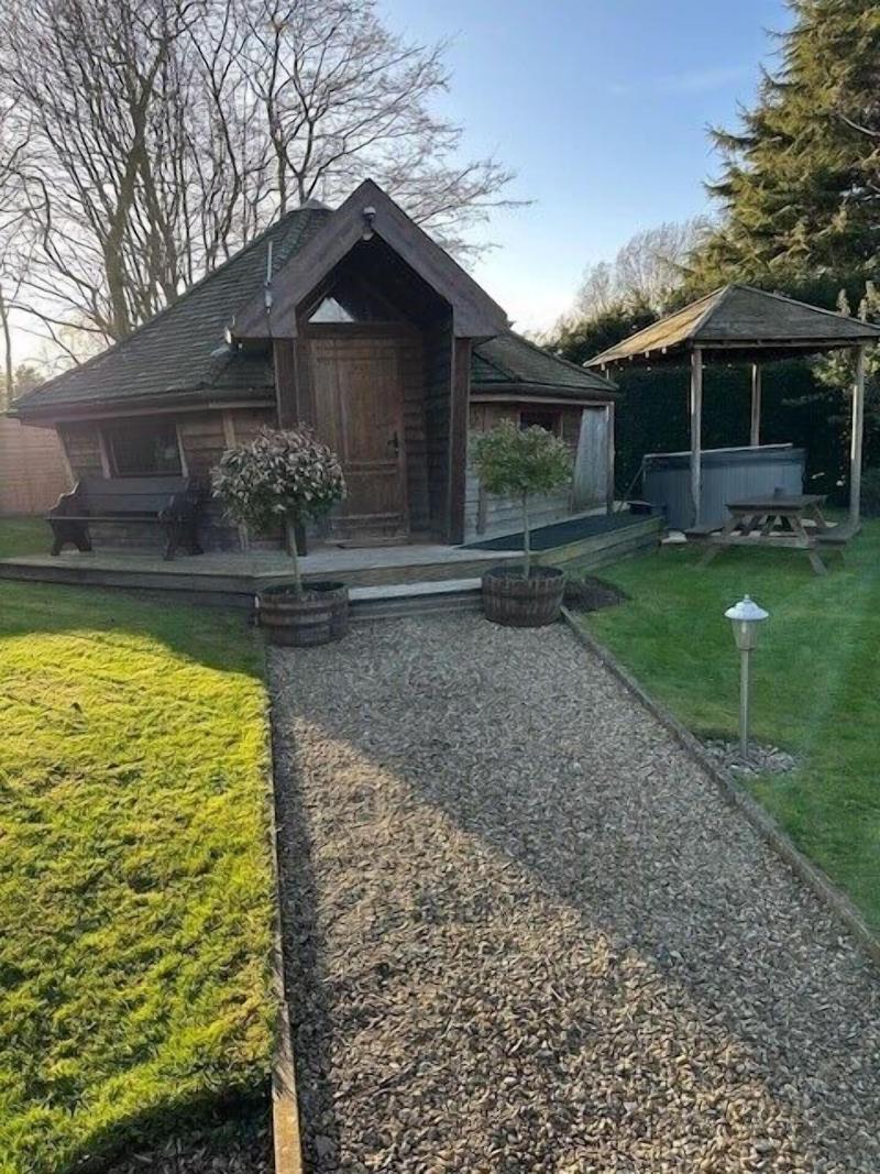 Burton Lodge Guest House image