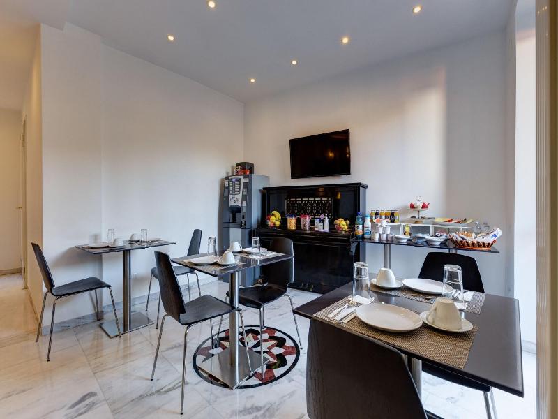 Little Rhome Suites image