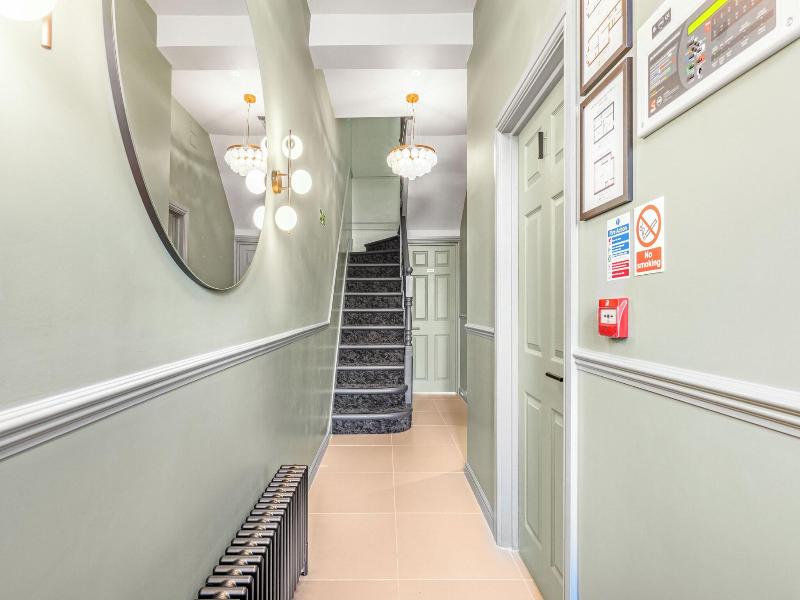 Clapham Guest House image
