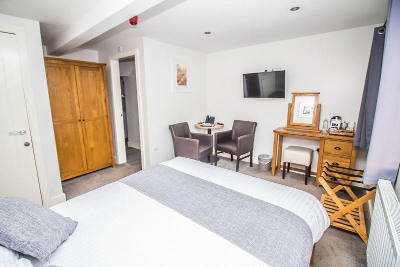 The Saxon Inn image