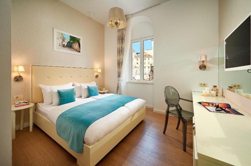 Villa Olea 1 image