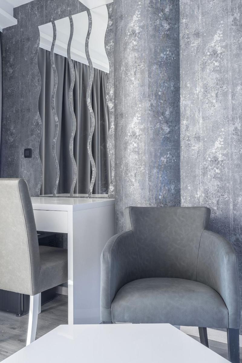 Luxury Rooms Seven image