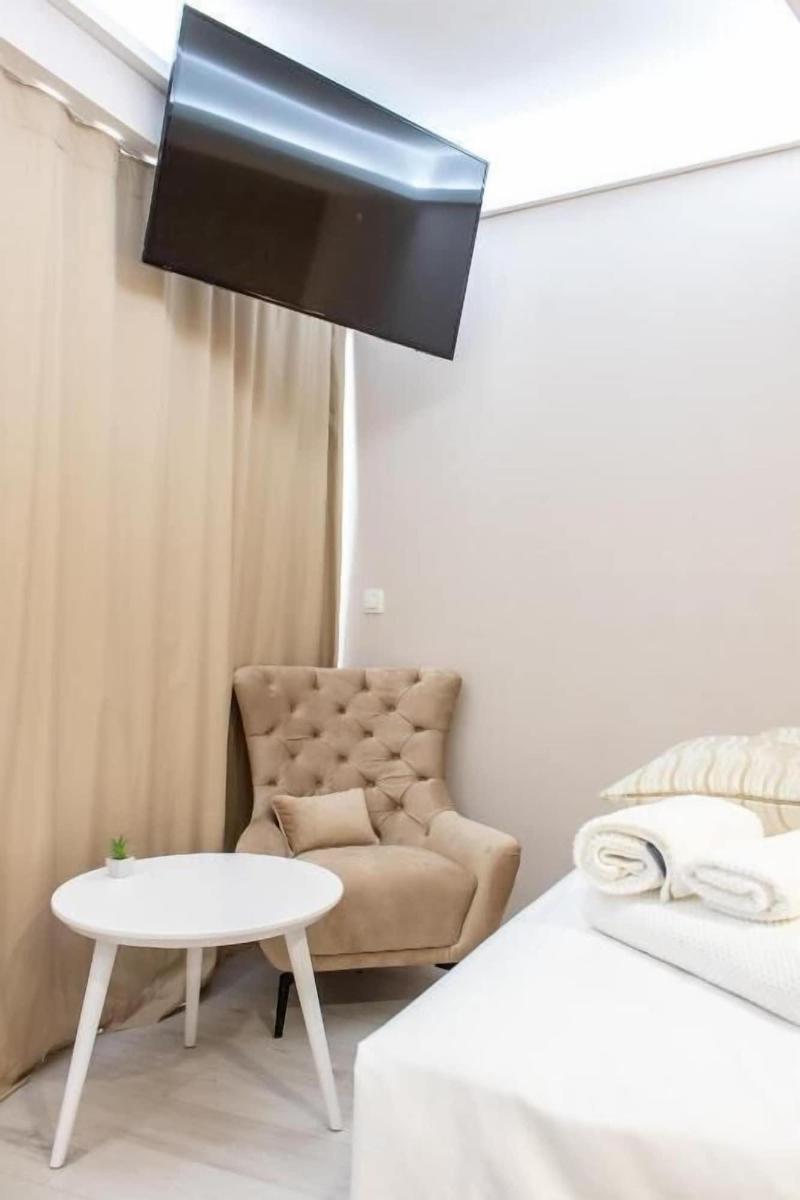 Luxury Rooms Seven image