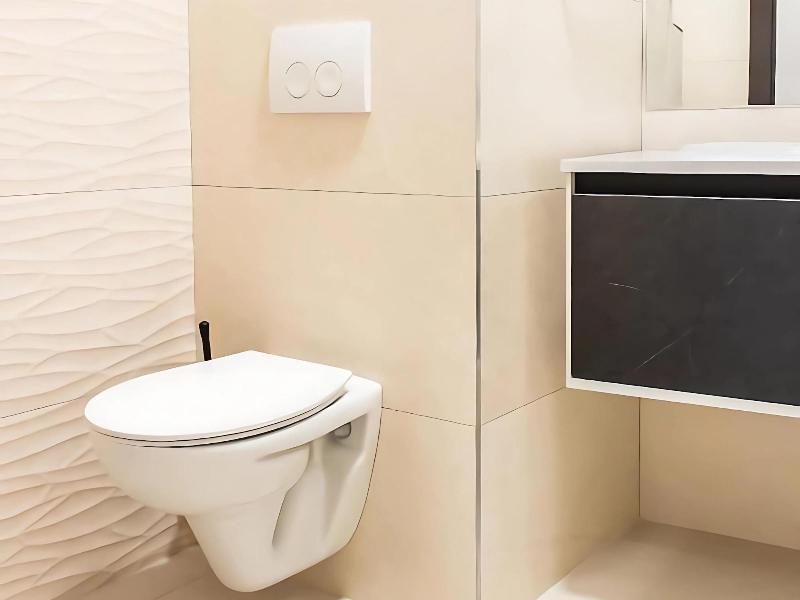 Luxury Rooms Seven image