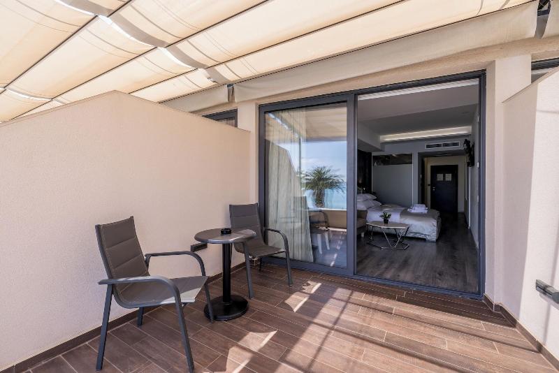 Luxury Rooms Seven image