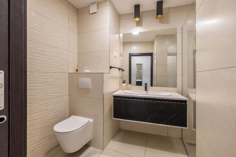 Luxury Rooms Seven image