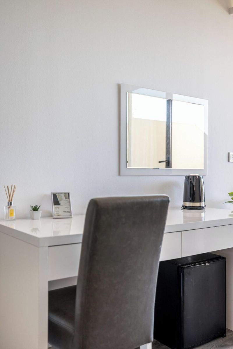 Luxury Rooms Seven image