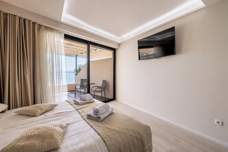 Luxury Rooms Seven image