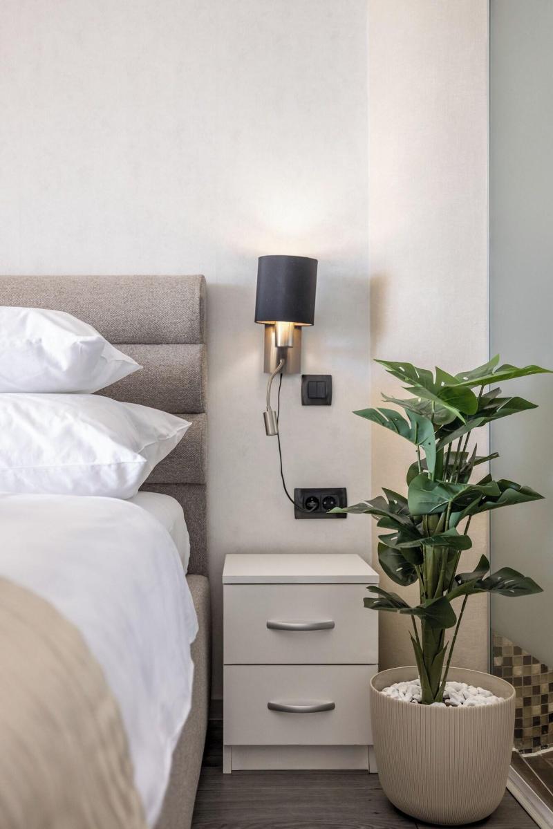 Luxury Rooms Seven image