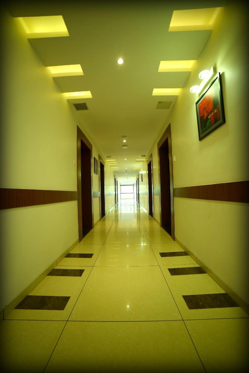 Grand Plaza Suites image