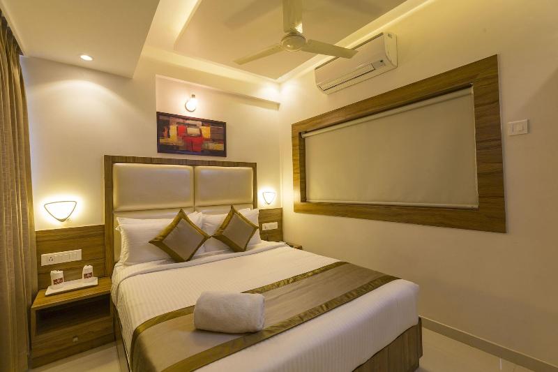 Grand Plaza Suites image