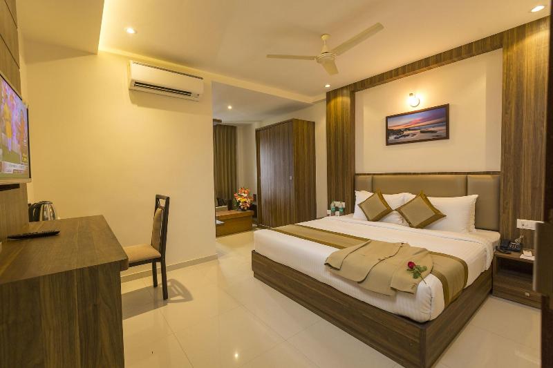Grand Plaza Suites image