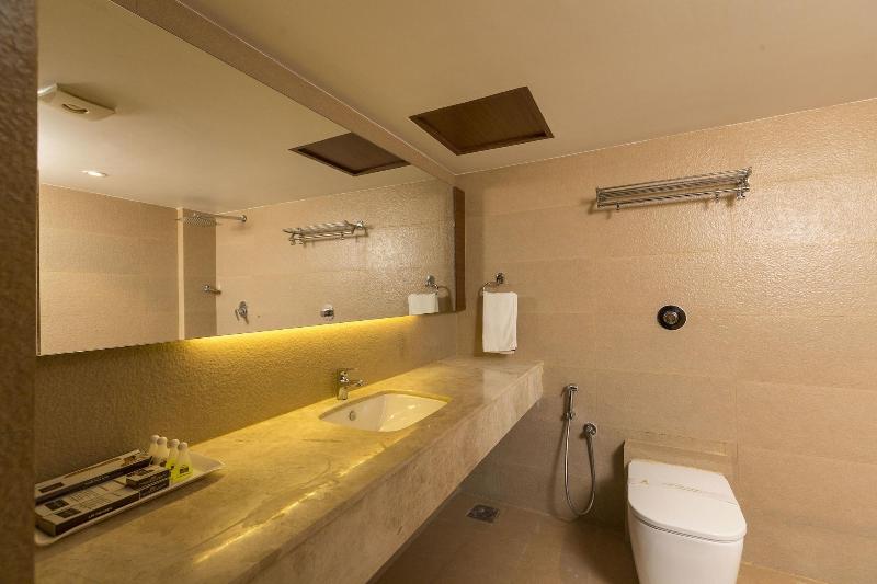 Grand Plaza Suites image