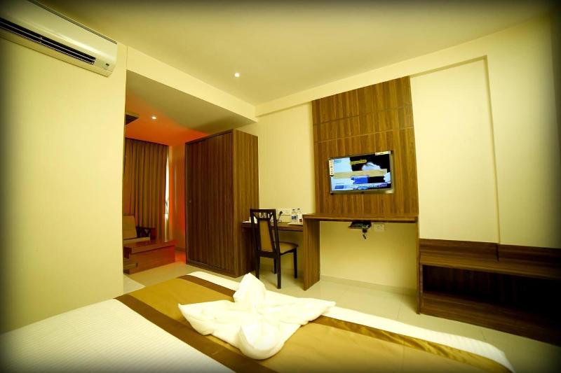 Grand Plaza Suites image