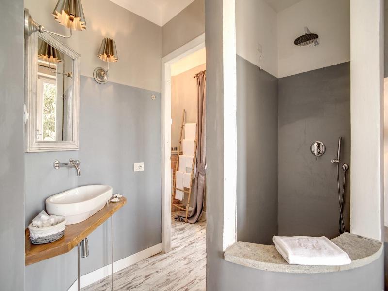 Borgo Vistalago image