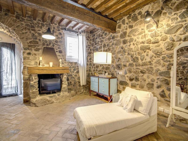 Borgo Vistalago image