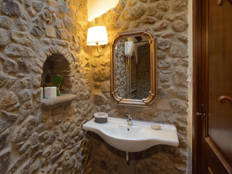 Borgo Vistalago image