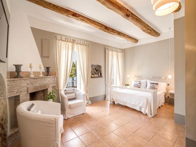Borgo Vistalago image