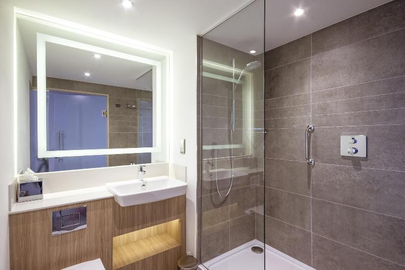 Courtyard By Marriott Keele Staffordshire image