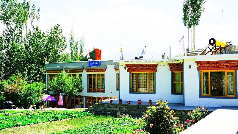 Leh Stumpa image