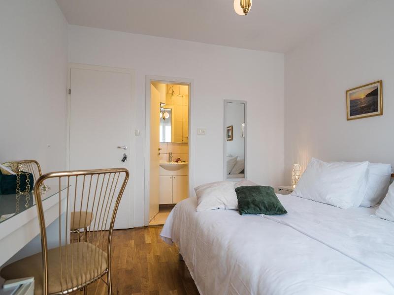 Rooms Lana image