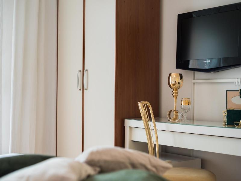 Rooms Lana image