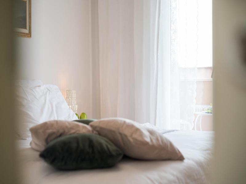 Rooms Lana image