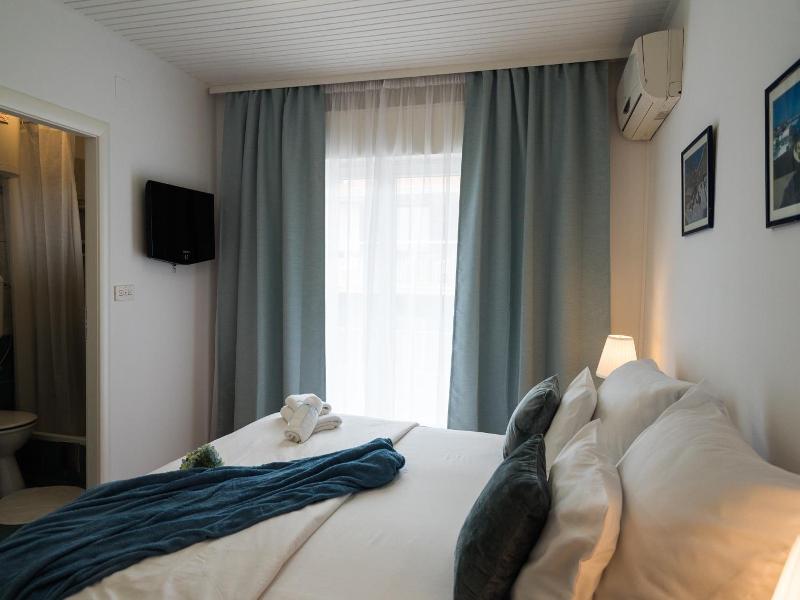 Rooms Lana image
