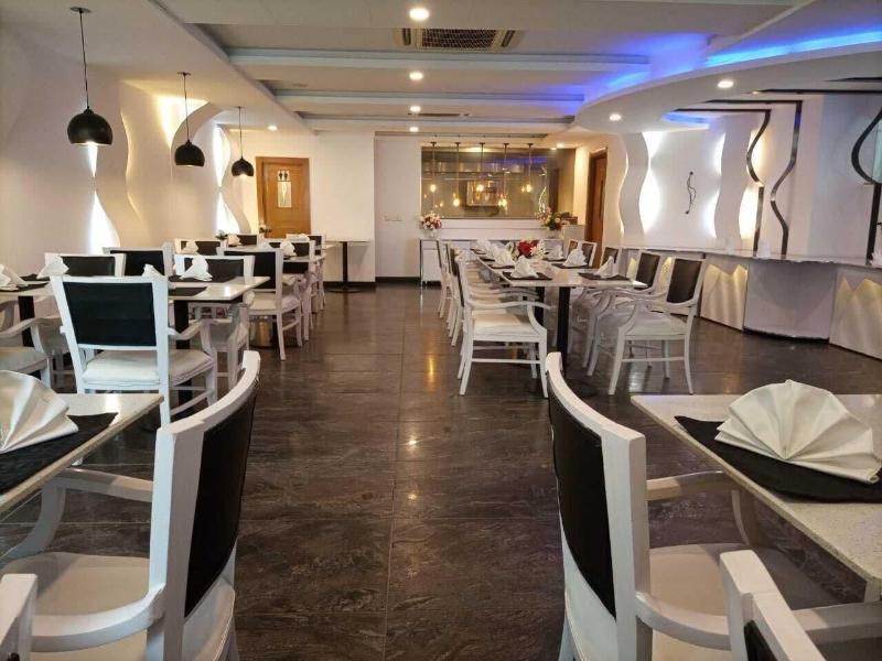 Faletti's Express Hotel image