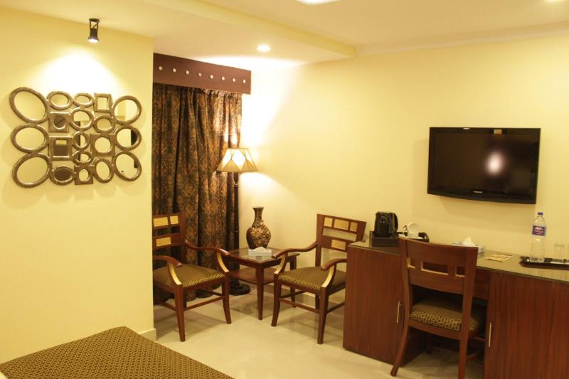 Faletti's Express Hotel image