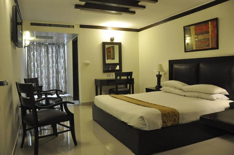 Faletti's Express Hotel image