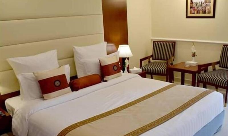 Faletti's Express Hotel image