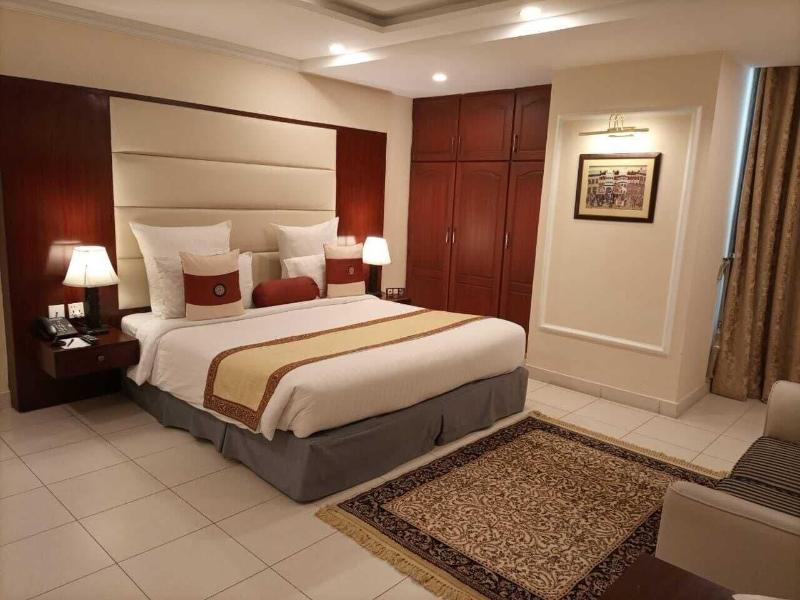Faletti's Express Hotel image