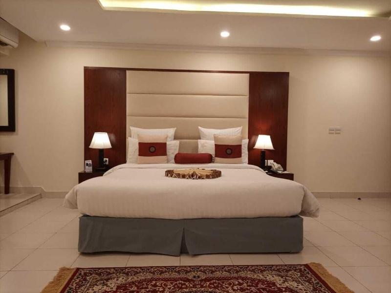 Faletti's Express Hotel image